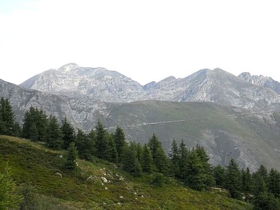 Il mammellone salendo verso Colla Rossa