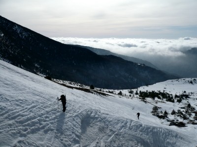 Salendo oltre il rifugio, verso l'attacco