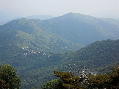 S.Bernardo di Conio con dietro M.Guardiabella