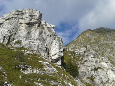 Il &quot;tozzo torrione biancastro&quot;.