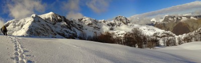 Panoramica dal traverso dopo il Rossi, verso Pania, Spalla Nord e Pizzo delle Saette