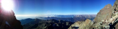 Pano salendo circa a quota 3500 alba passata da poco e il sole fa capolino da est: