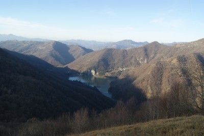 Il lago dalla vetta del Monte Lago