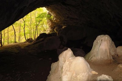 047 - Stalagmiti e uscita Arma do Cup_.JPG