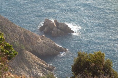 049 - Scoglio Gagiato dal crinale del Mesco primo piano.JPG