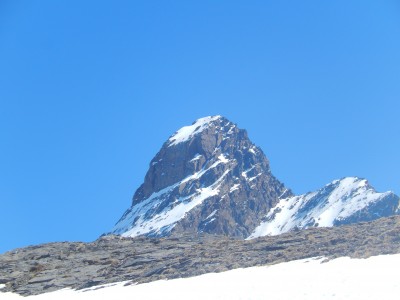 Ad un tratto arrivati al colle che secondo la mia cartina indica l'inizio della costa Savarech ecco cosa ci piomba in testa