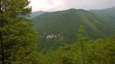 Berga visto dalla sterrata