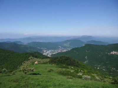 Casella e la Valle Scrivia dal Monte Banca
