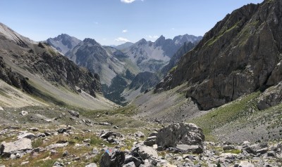 Verso il vallone Unerzio, si vede prato Ciorliero e la Gardetta al centro direi.