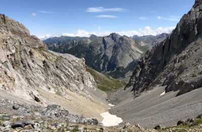 Salita all'Enchiusa rivolta verso il vallone Unerzio.