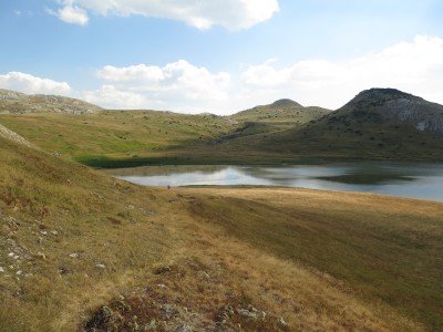 Stirinsko jezero