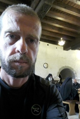 Pranzo in refettorio al monastero di Visoki Decani