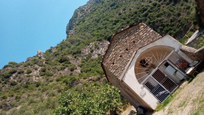 la cappella di sant antoine, con la torre sullo sfondo