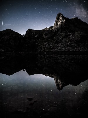 Lago di Sant'Anna con luna