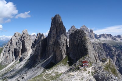 01 - Rifugio Savio Gruppo Tocci e 3 Cime salendo alla Merlone.JPG