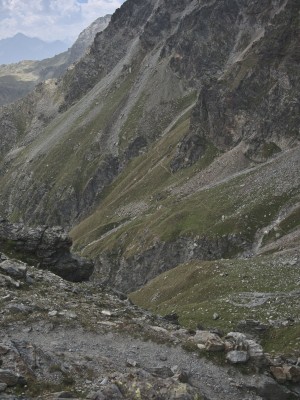 Sentiero tra Cuney e il col Terray