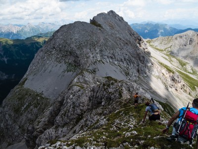 La facile cresta per raggiungere il Bivera