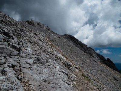 Facili roccette prima di raggiungere la cima del Bivera