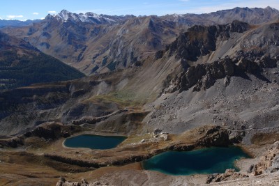 137 - Laghi Inferiori di Roburent sovrastati da Enchastraye.jpg