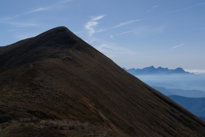 079 - Losanna e Apuane scendendo al Passo Compione piÃ¹ da vicino.jpg