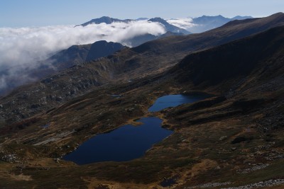 121 - Laghi Sillara e nebbia incombente a est dal Sillara.JPG