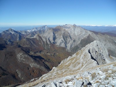 Pizzo delle Saette con dietro le Apuane settentrionali