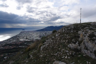 16 - Gallinara Albenga e vetta Croce.jpg