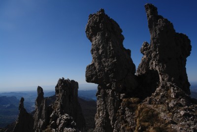 21 - Doppia e tripla guglia dalla Direttissima da dietro.jpg