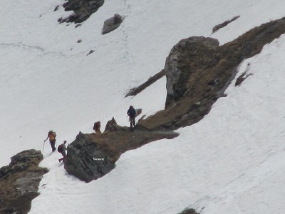 Il gruppo all'inizio del traverso sul 3C