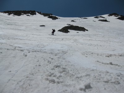 Scendendo dalla cima al colle