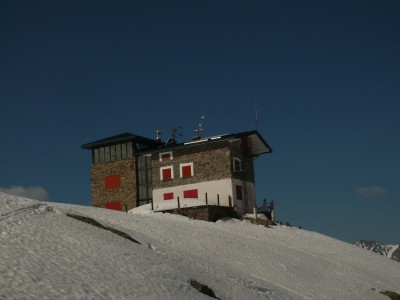 Il rifugio Remondino nelle attuali condizioni di innevamento