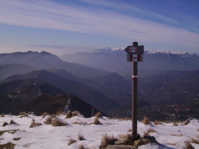 sull'altavia sguardo a ponente