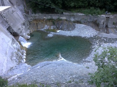 Vista sul laghetto della diga