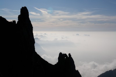 024 - Caminetto Pagani da dietro e mare di nebbia piÃ¹ da vicino.jpg