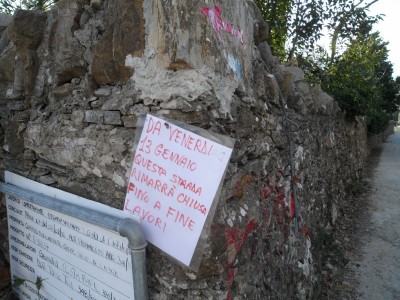 cartello lavori in via costa di cantalupo