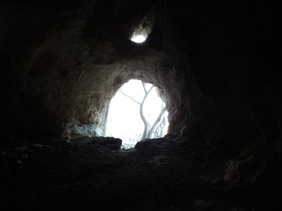 055 - OblÃ² e finestra in Grotta del Frate piÃ¹ chiara.jpg