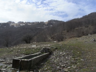 verso l'Antola, fontana &quot;Cantioe&quot; (così sulle carte)