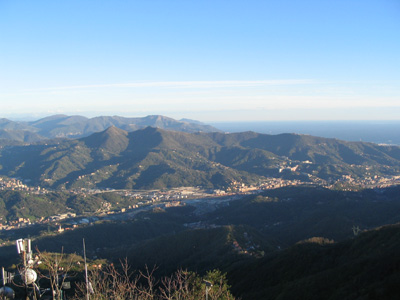 Vista del Levante dal Monte Figogna (Santuario della Guardia)
