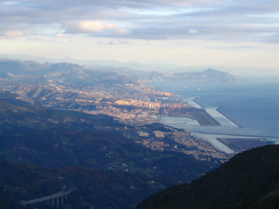 Genova vista dalla costa del Reixa
